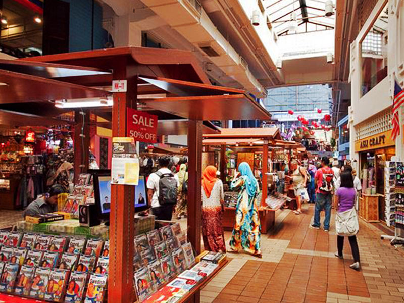 Central Market – souvenir stores